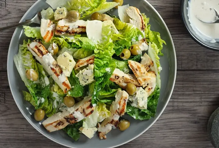 Sezar Salatası